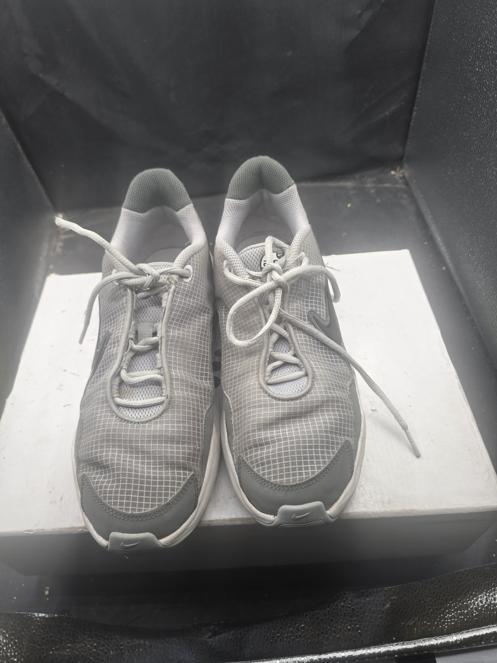 Nike Men’s Gray Mesh Running Sneakers‎